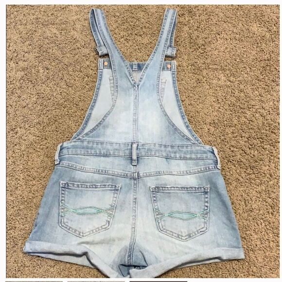 ✨6xHP✨Abercrombie Kids denim shortalls✨ - Picture 4 of 5
